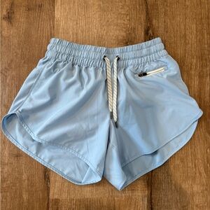 Vuori halo performance short 4 inches